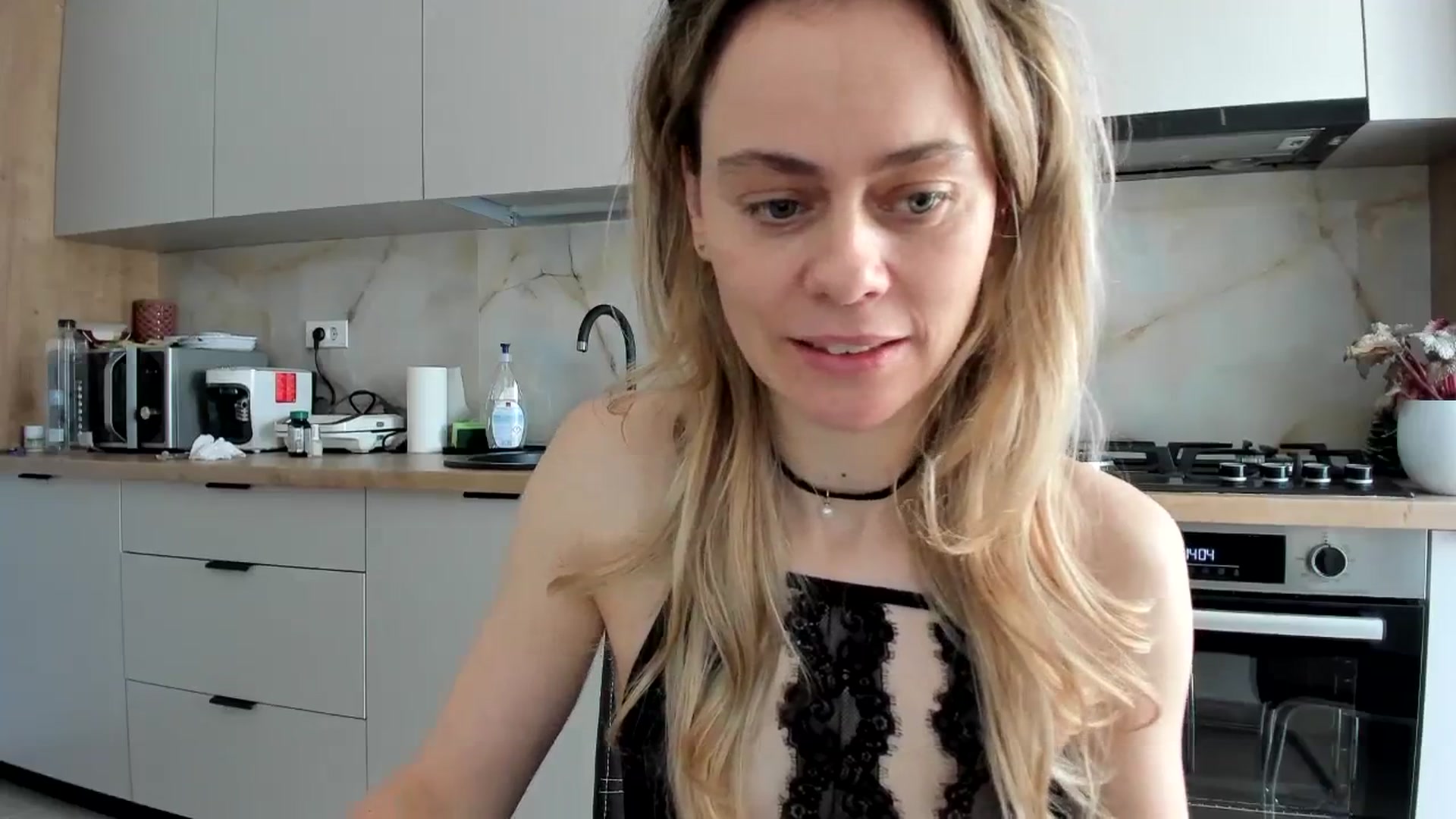 Gallery image thumbnail from DebbyPaige's myfreecams stream on, 02/20/2024, 11:32 image 12 of 20