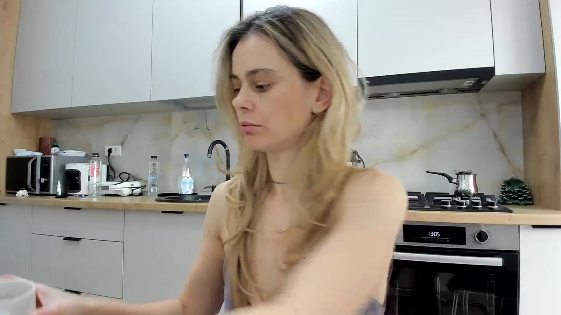 Gallery image thumbnail from DebbyPaige's myfreecams stream on, 02/21/2024, 10:17 image 3 of 20