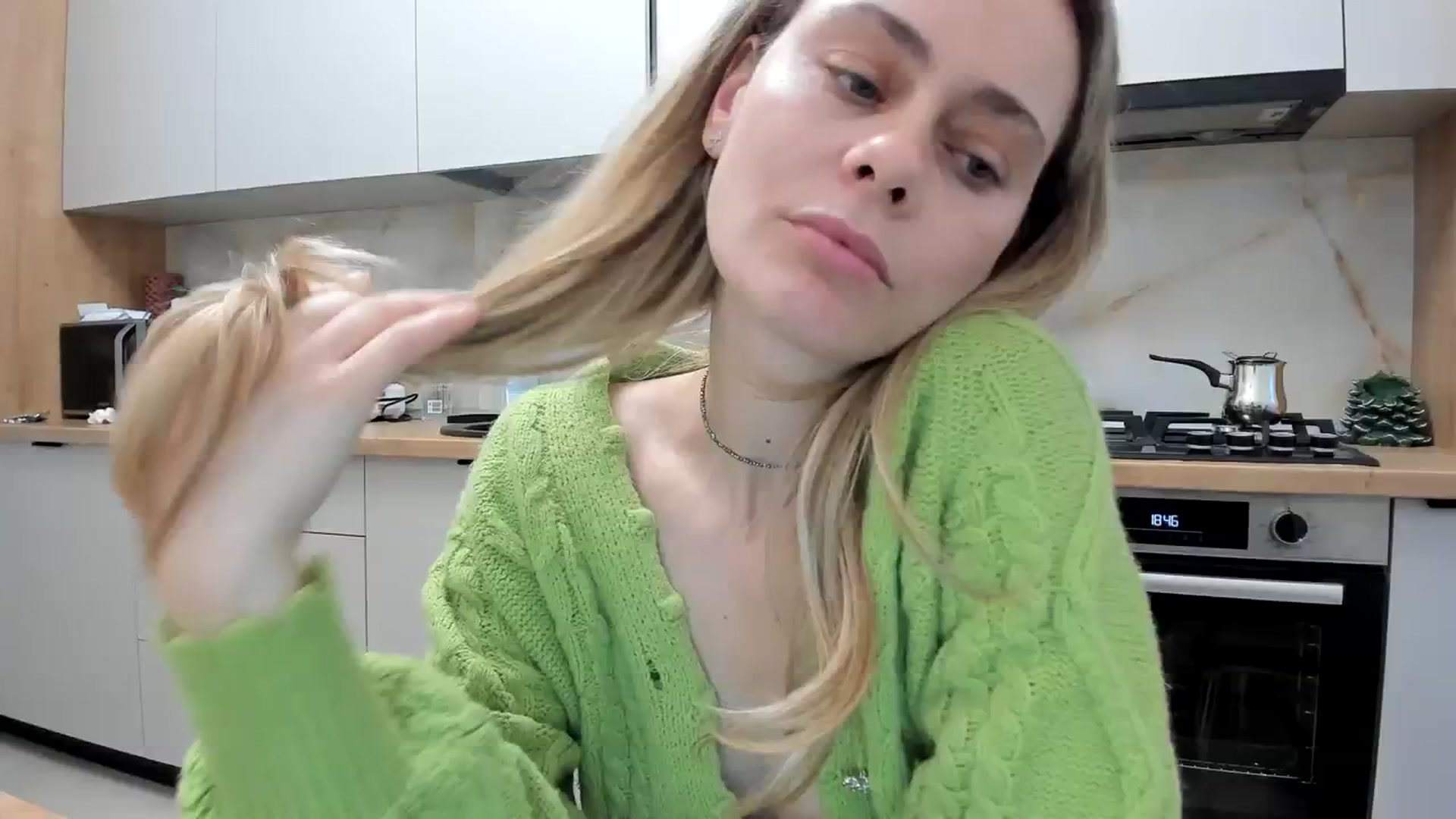 Gallery image thumbnail from DebbyPaige's myfreecams stream on, 02/21/2024, 16:06 image 16 of 20