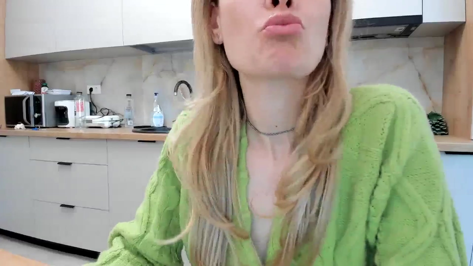 Gallery image thumbnail from DebbyPaige's myfreecams stream on, 02/21/2024, 16:06 image 2 of 20
