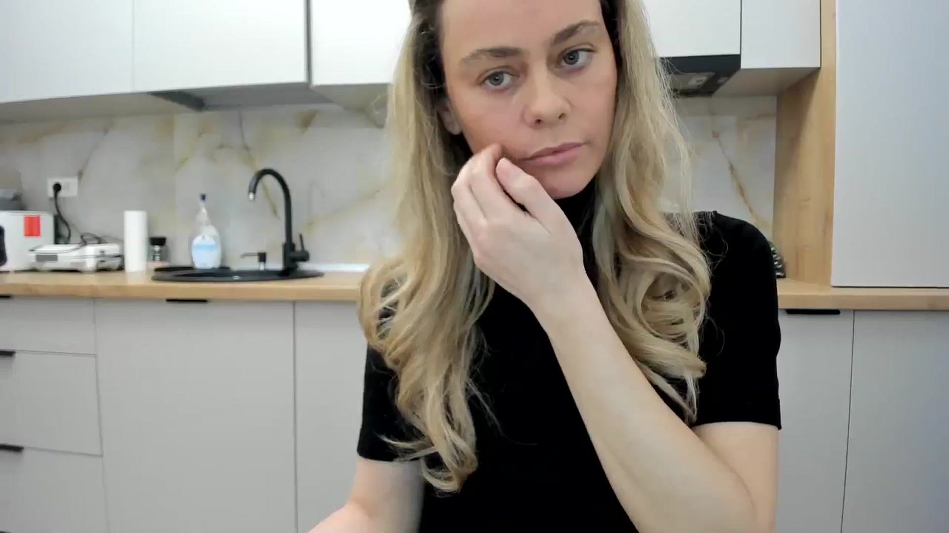 Gallery image thumbnail from DebbyPaige's myfreecams stream on, 02/23/2024, 16:17 image 16 of 20