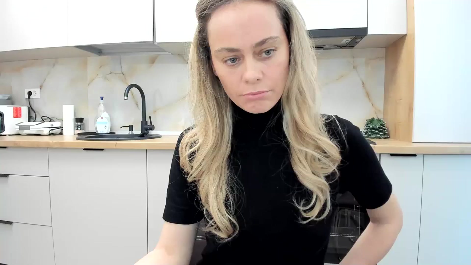 Gallery image thumbnail from DebbyPaige's myfreecams stream on, 02/23/2024, 16:17 image 6 of 20