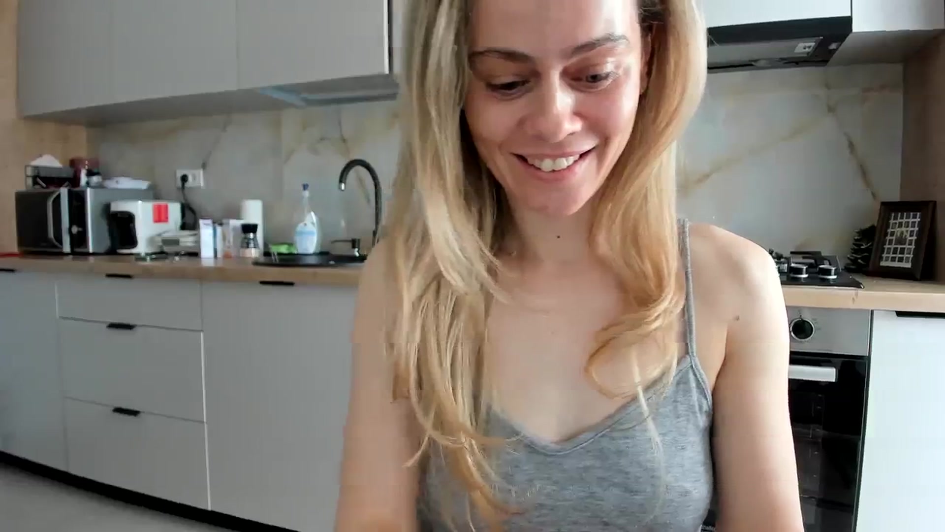 Gallery image thumbnail from DebbyPaige's myfreecams stream on, 02/26/2024, 12:34 image 10 of 20