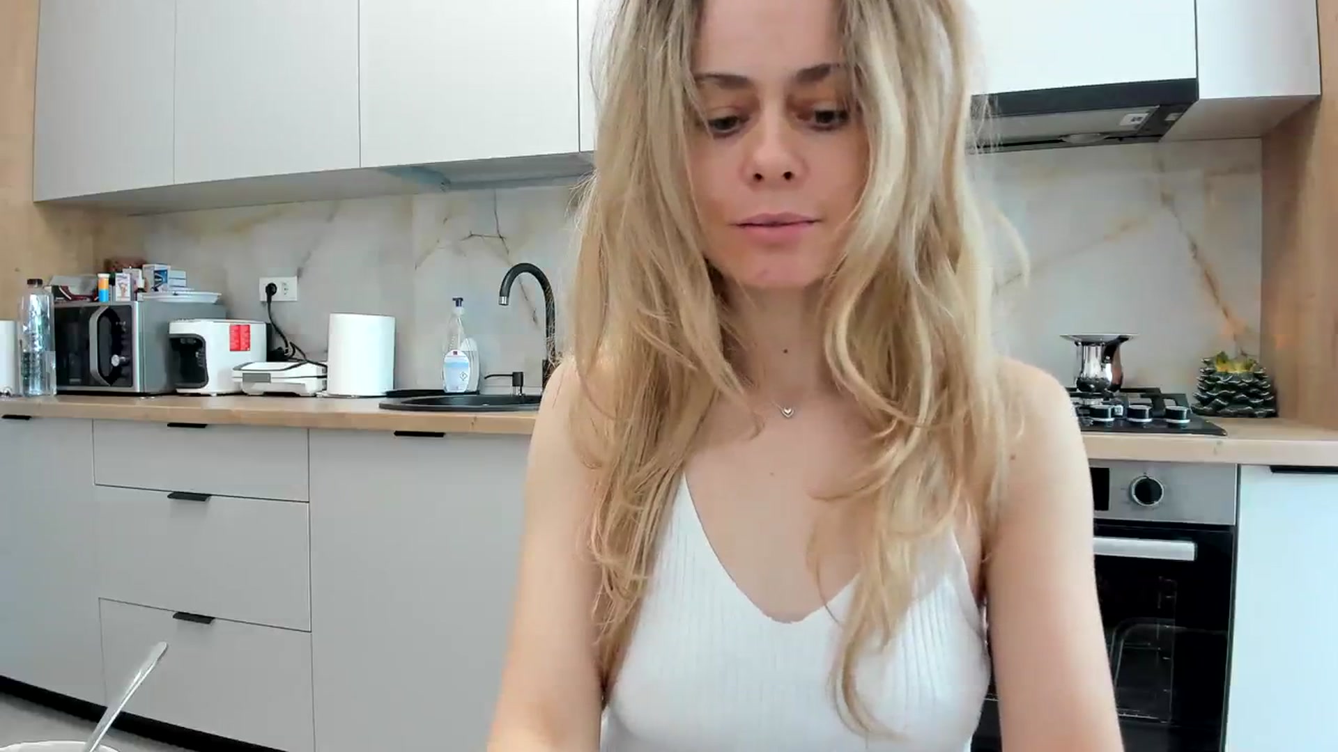 Gallery image thumbnail from DebbyPaige's myfreecams stream on, 02/27/2024, 12:28 image 9 of 20