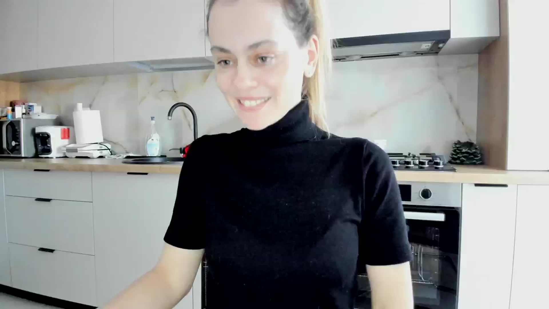 Gallery image thumbnail from DebbyPaige's myfreecams stream on, 02/28/2024, 15:17 image 11 of 20