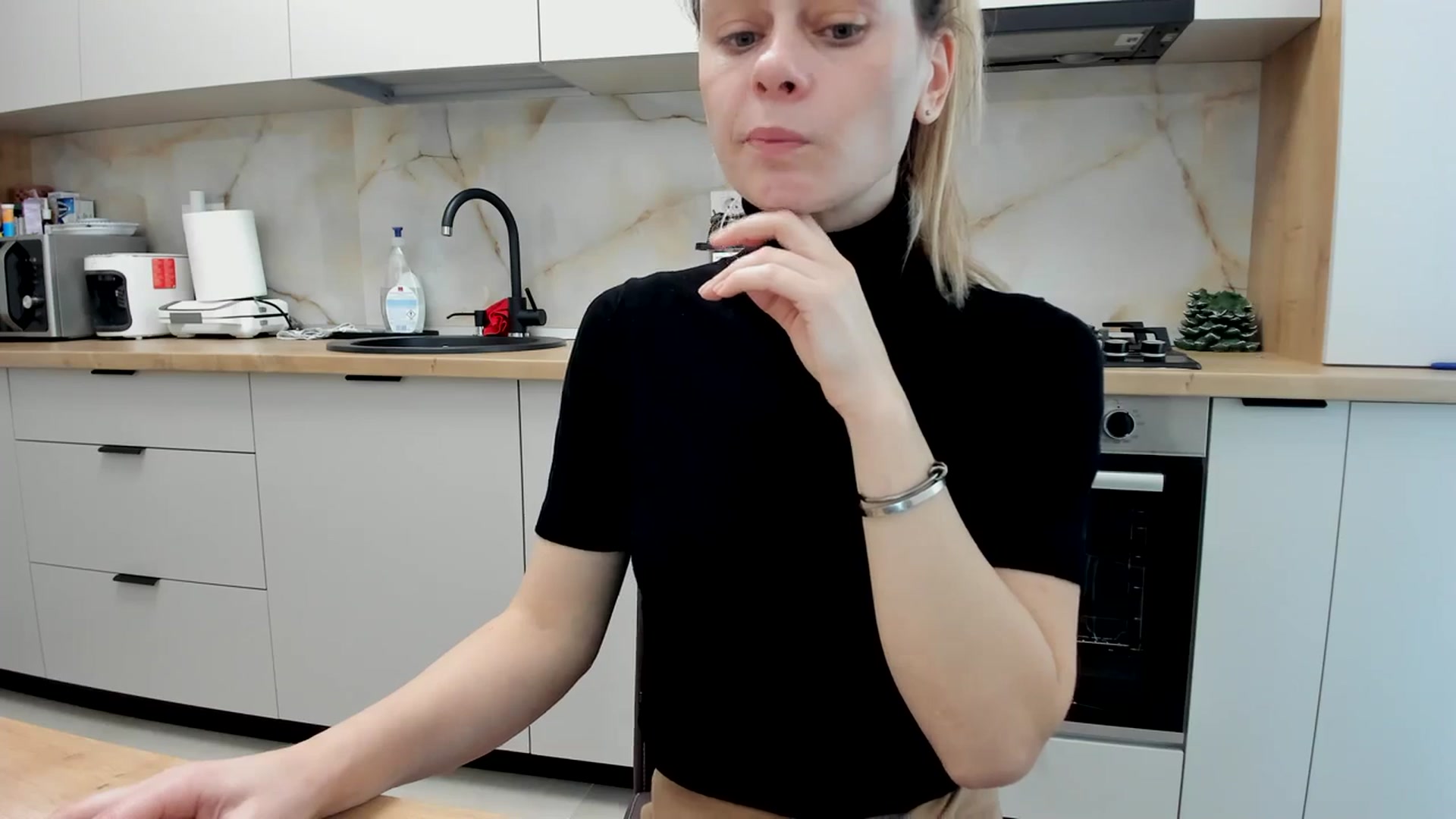 Gallery image thumbnail from DebbyPaige's myfreecams stream on, 02/28/2024, 15:17 image 5 of 20