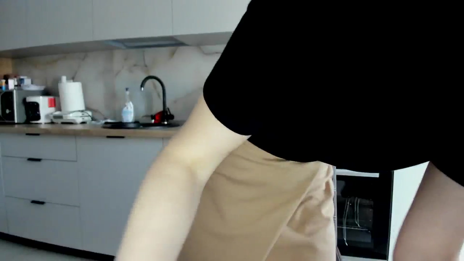 Gallery image thumbnail from DebbyPaige's myfreecams stream on, 02/28/2024, 15:17 image 17 of 20