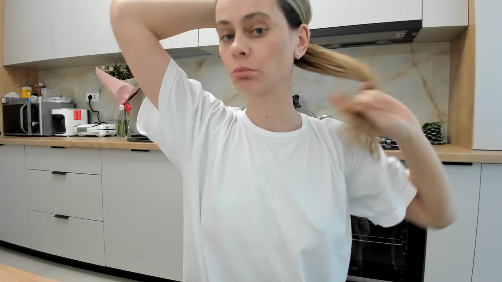 Gallery image thumbnail from DebbyPaige's myfreecams stream on, 03/04/2024, 15:33 image 19 of 20