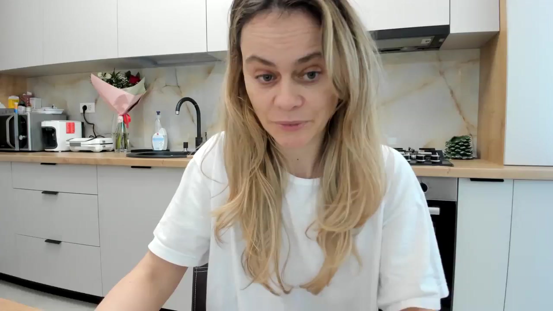 Gallery image thumbnail from DebbyPaige's myfreecams stream on, 03/04/2024, 15:33 image 16 of 20