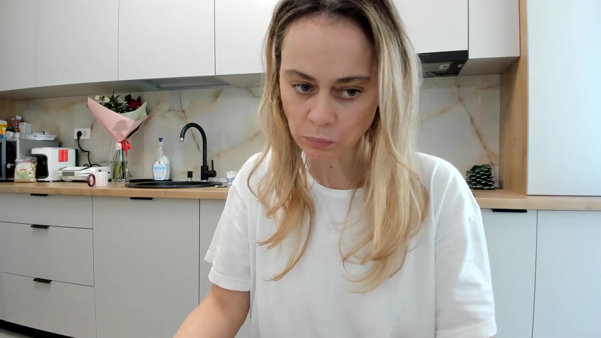 Gallery image thumbnail from DebbyPaige's myfreecams stream on, 03/04/2024, 15:33 image 2 of 20