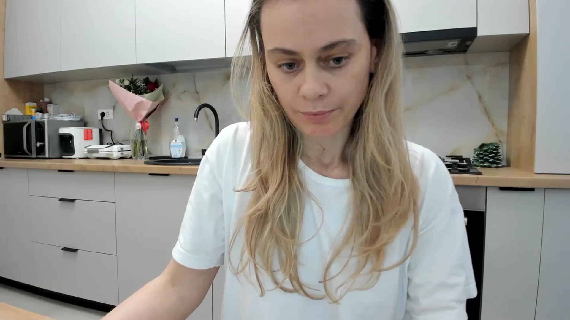 Gallery image thumbnail from DebbyPaige's myfreecams stream on, 03/04/2024, 16:19 image 4 of 20