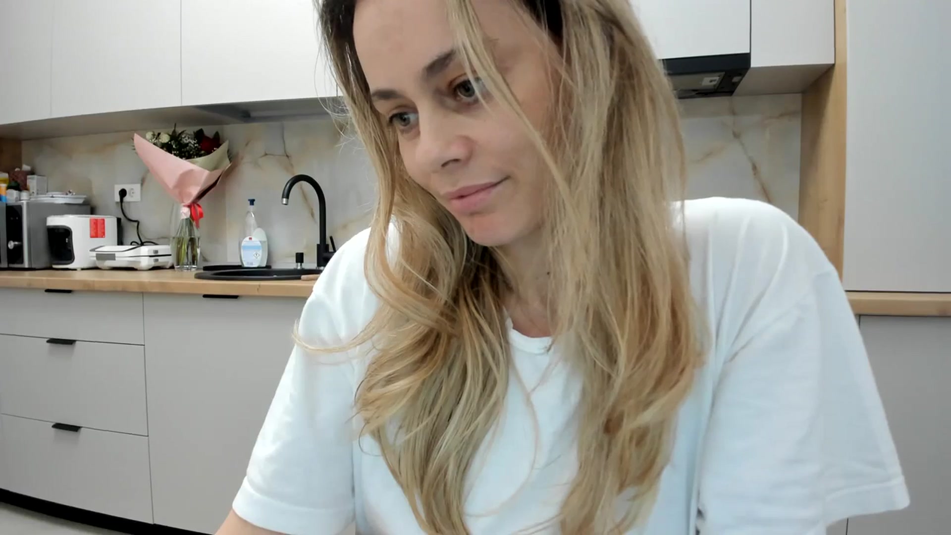 Gallery image thumbnail from DebbyPaige's myfreecams stream on, 03/04/2024, 16:19 image 13 of 20