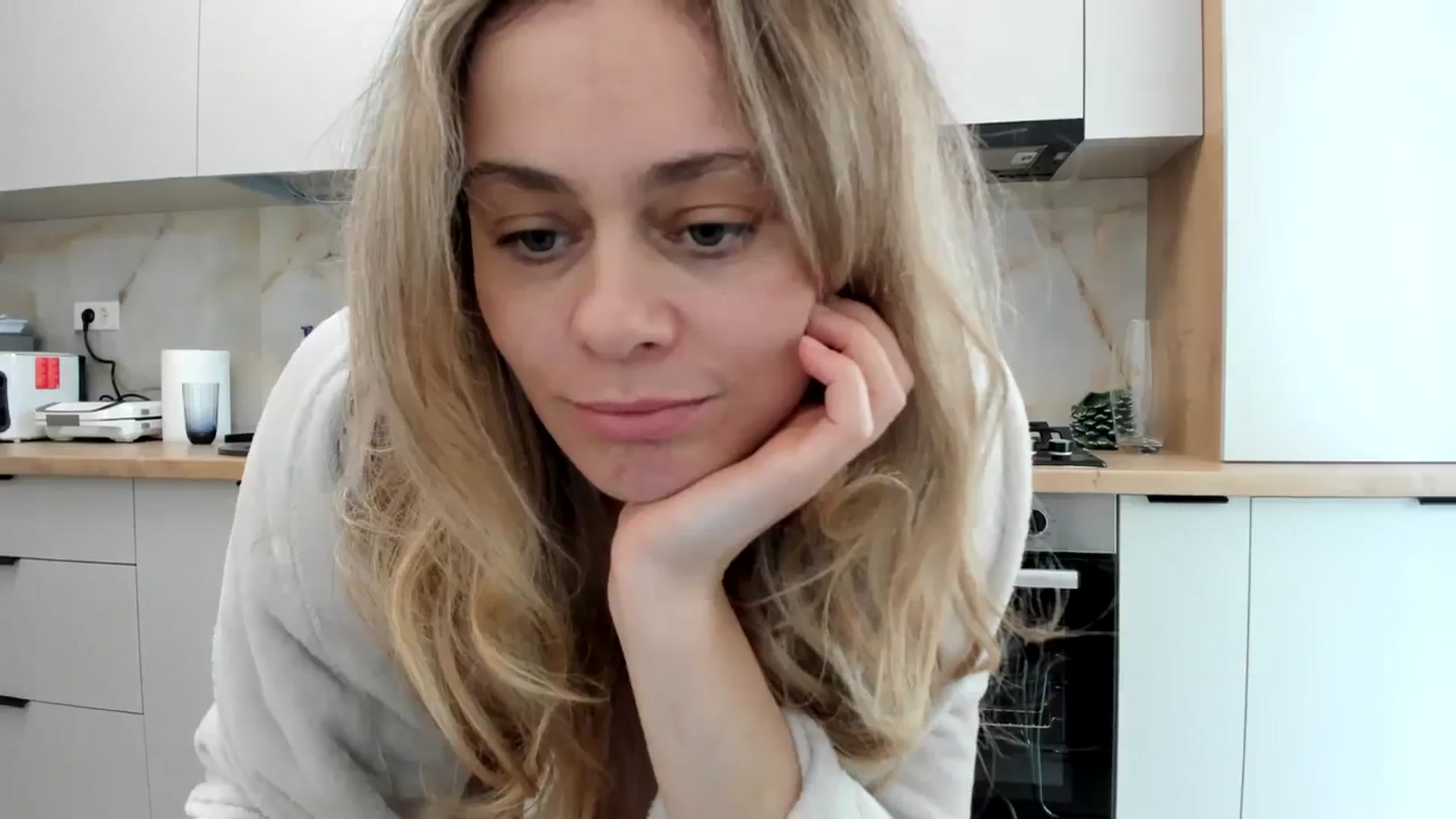 Gallery image thumbnail from DebbyPaige's myfreecams stream on, 03/05/2024, 11:57 image 6 of 20