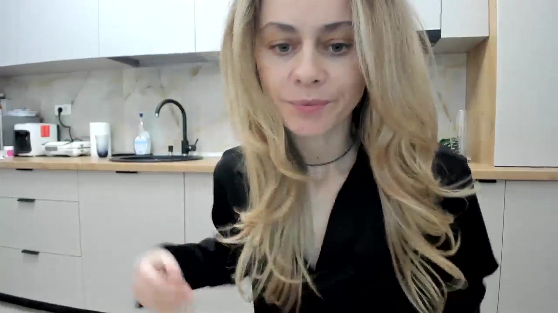 Gallery image thumbnail from DebbyPaige's myfreecams stream on, 03/05/2024, 17:58 image 9 of 20