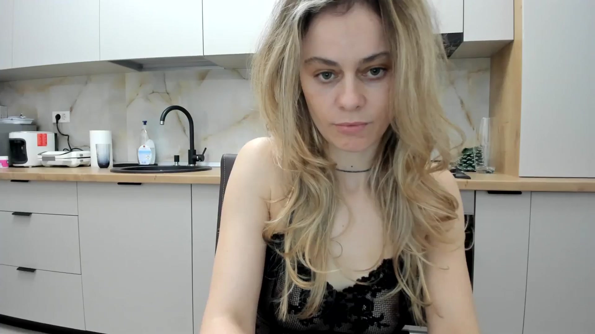 Gallery image thumbnail from DebbyPaige's myfreecams stream on, 03/05/2024, 17:58 image 6 of 20