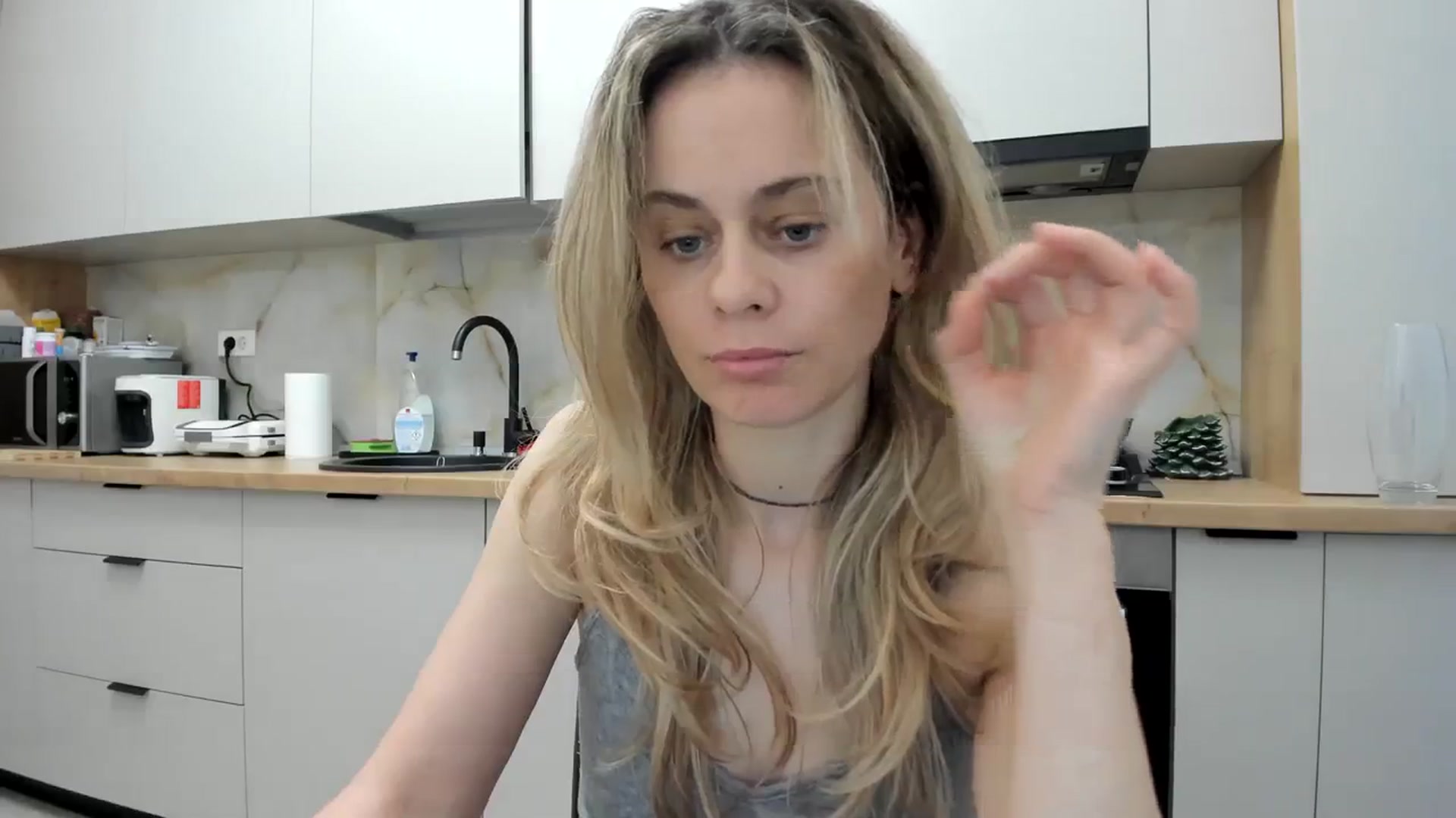 Gallery image thumbnail from DebbyPaige's myfreecams stream on, 03/06/2024, 16:18 image 19 of 20