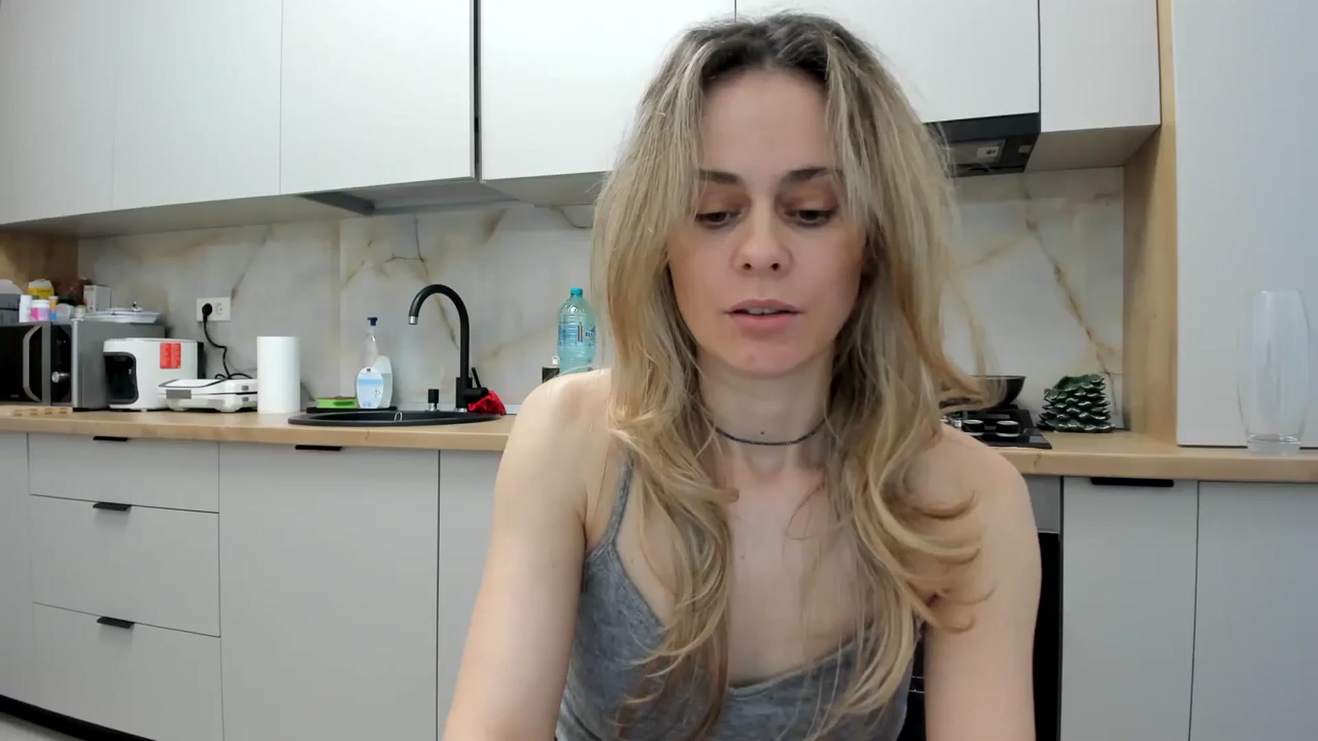 Gallery image thumbnail from DebbyPaige's myfreecams stream on, 03/06/2024, 16:18 image 18 of 20