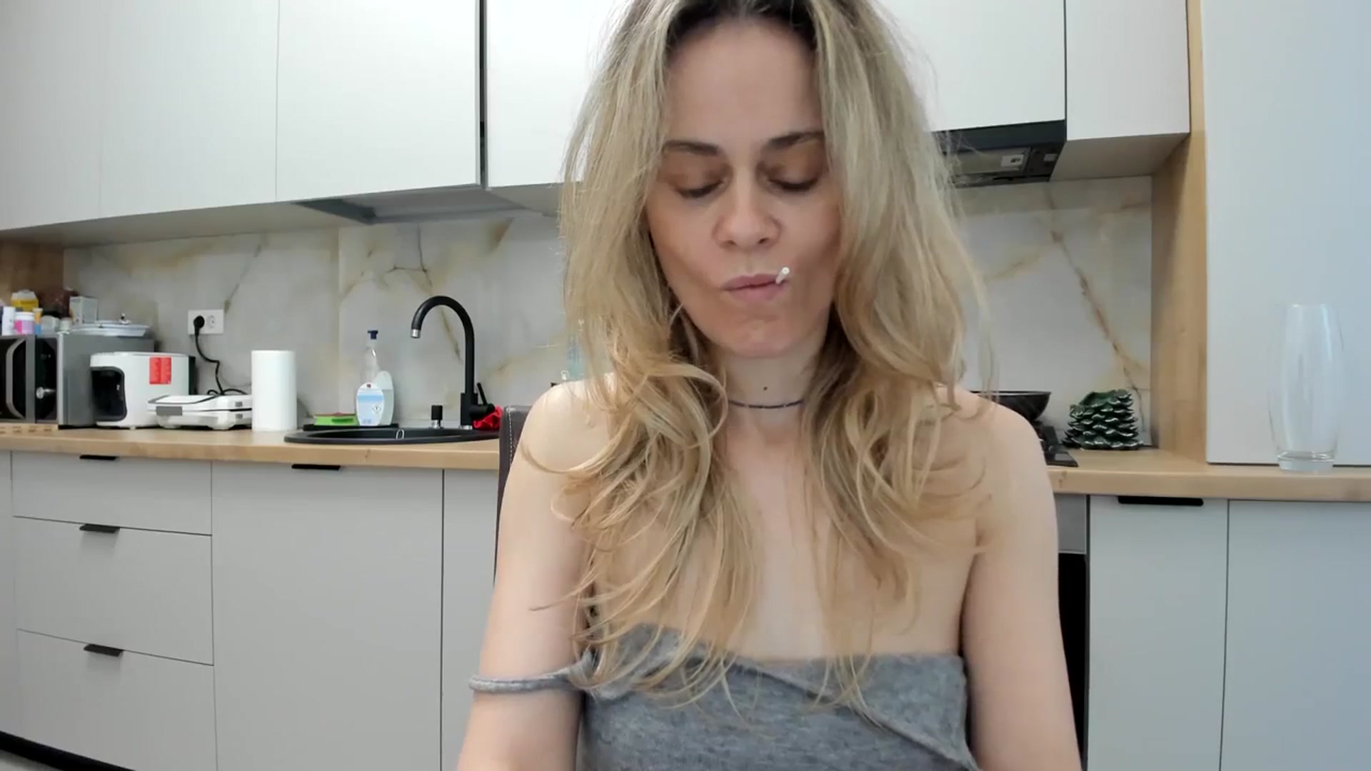 Gallery image thumbnail from DebbyPaige's myfreecams stream on, 03/06/2024, 16:18 image 14 of 20