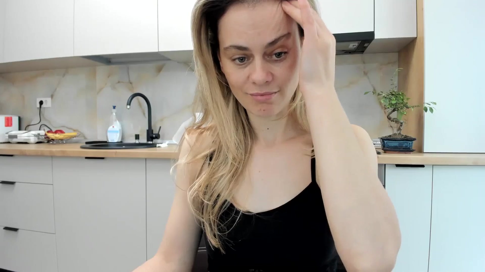 Gallery image thumbnail from DebbyPaige's myfreecams stream on, 03/11/2024, 14:22 image 18 of 20