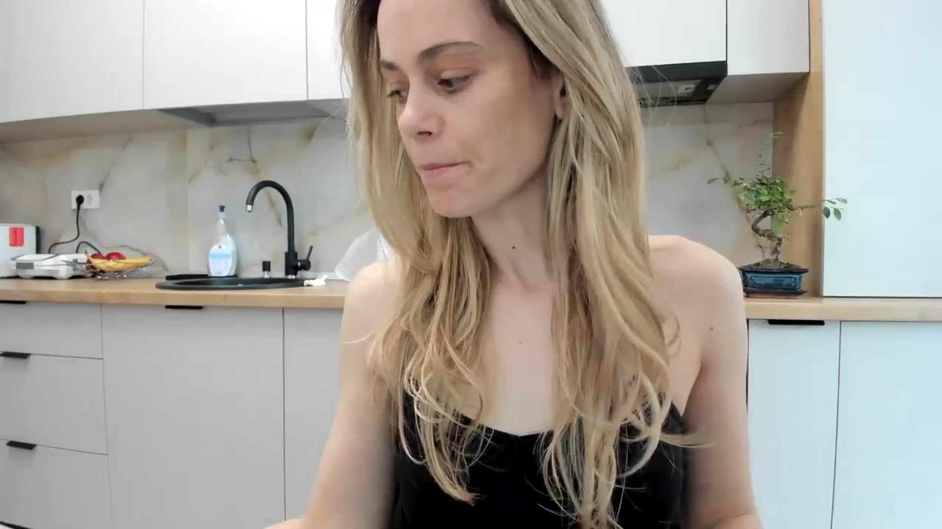Gallery image thumbnail from DebbyPaige's myfreecams stream on, 03/11/2024, 14:22 image 19 of 20