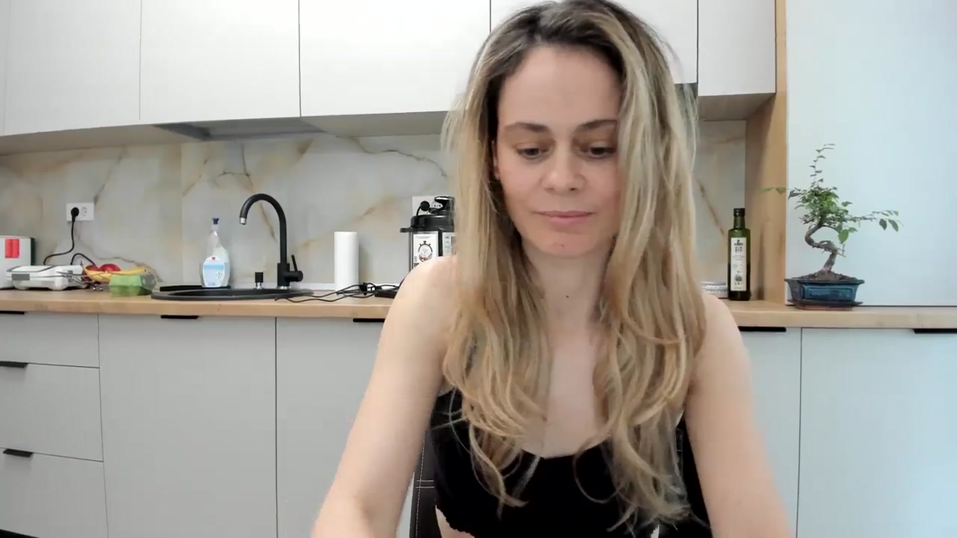 Gallery image thumbnail from DebbyPaige's myfreecams stream on, 03/11/2024, 15:04 image 20 of 20