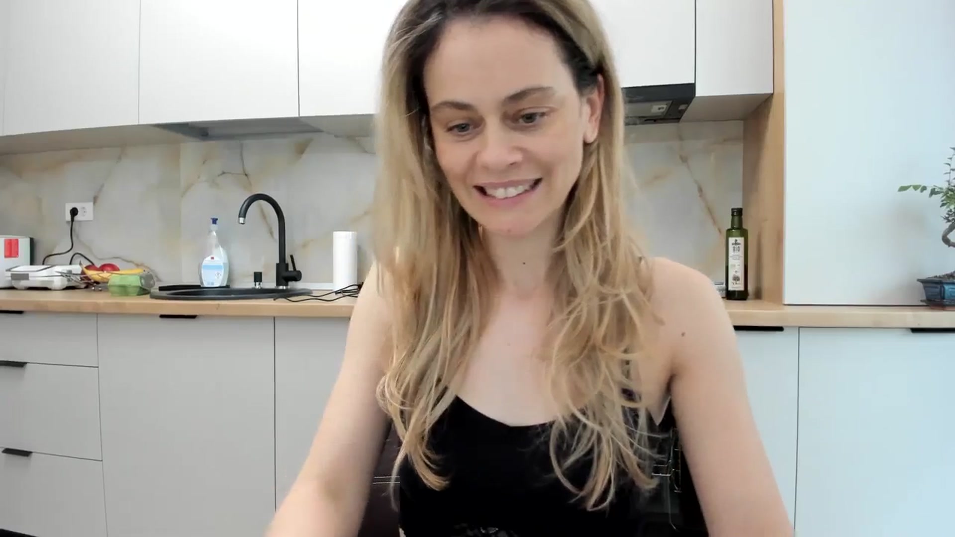 Gallery image thumbnail from DebbyPaige's myfreecams stream on, 03/11/2024, 15:04 image 2 of 20