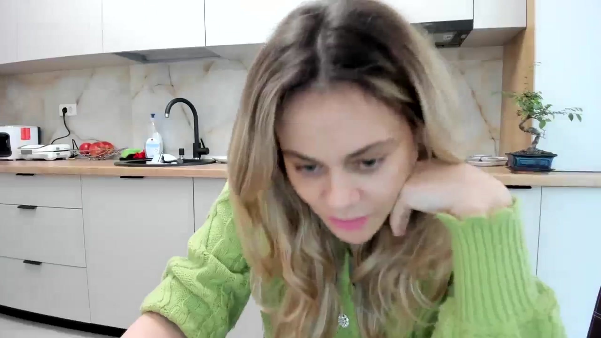 Gallery image thumbnail from DebbyPaige's myfreecams stream on, 03/13/2024, 14:33 image 2 of 20