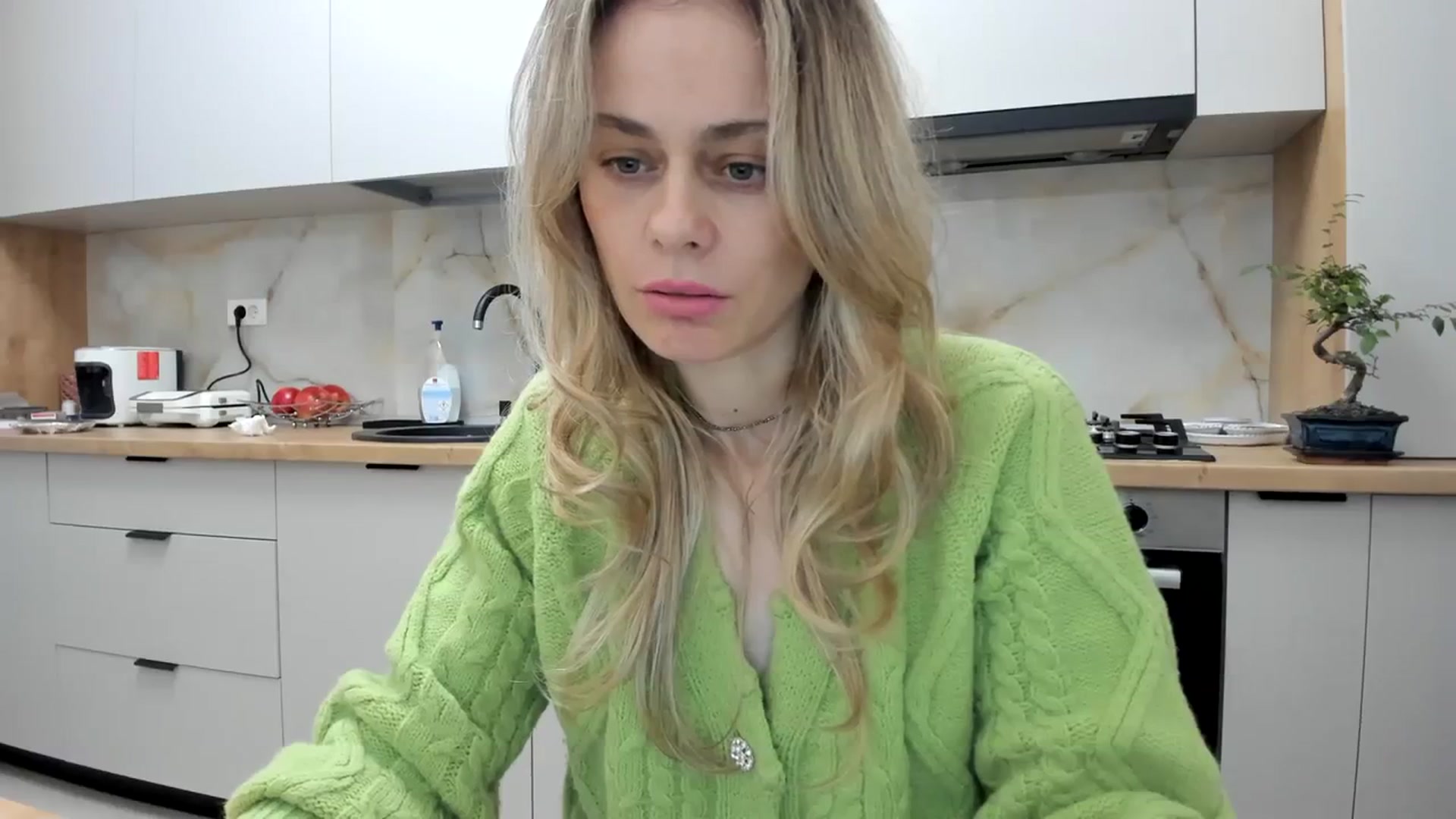 Gallery image thumbnail from DebbyPaige's myfreecams stream on, 03/13/2024, 18:00 image 10 of 20