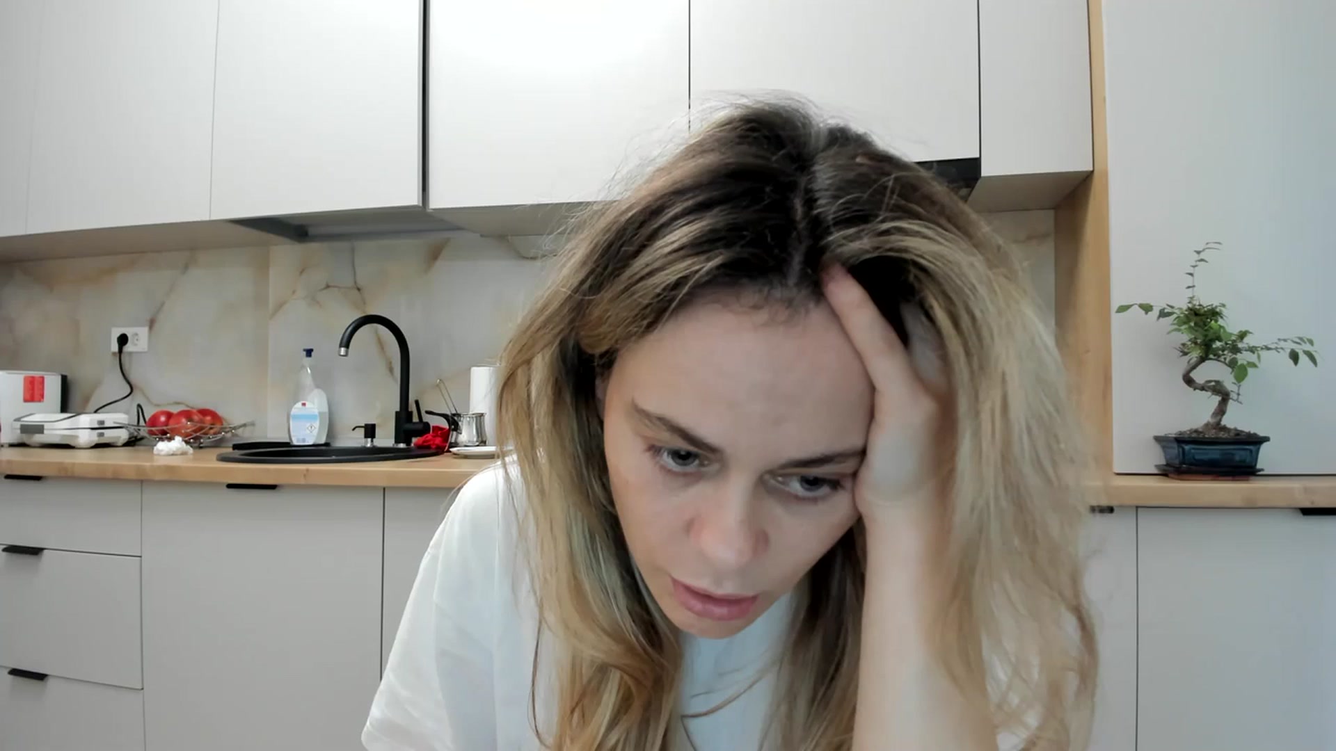Gallery image thumbnail from DebbyPaige's myfreecams stream on, 03/14/2024, 14:41 image 17 of 20