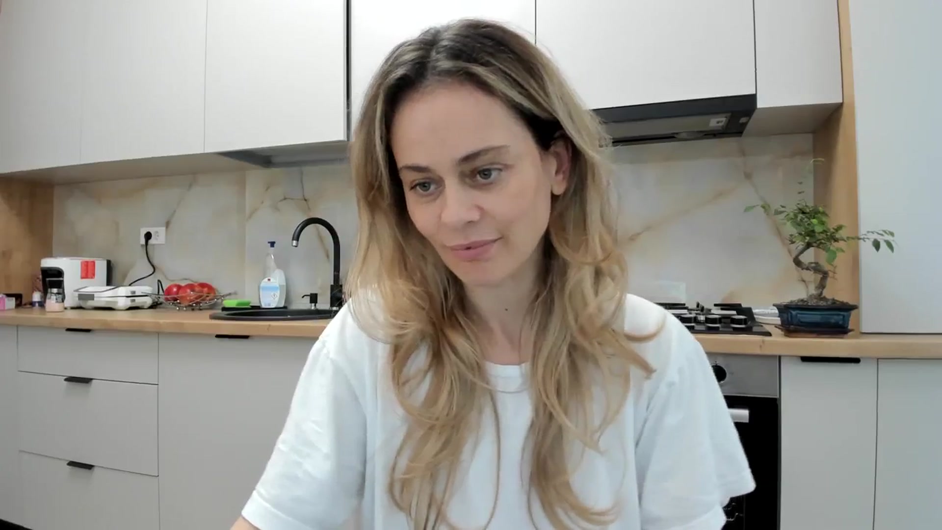 Gallery image thumbnail from DebbyPaige's myfreecams stream on, 03/14/2024, 14:41 image 4 of 20