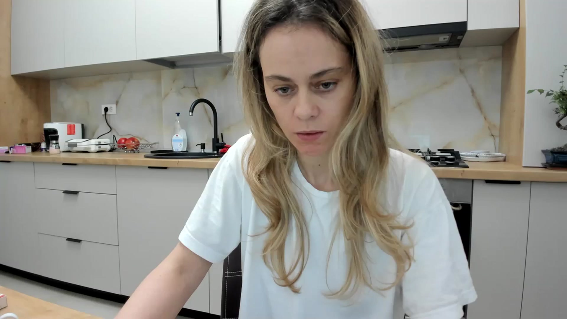 Gallery image thumbnail from DebbyPaige's myfreecams stream on, 03/14/2024, 18:04 image 16 of 20