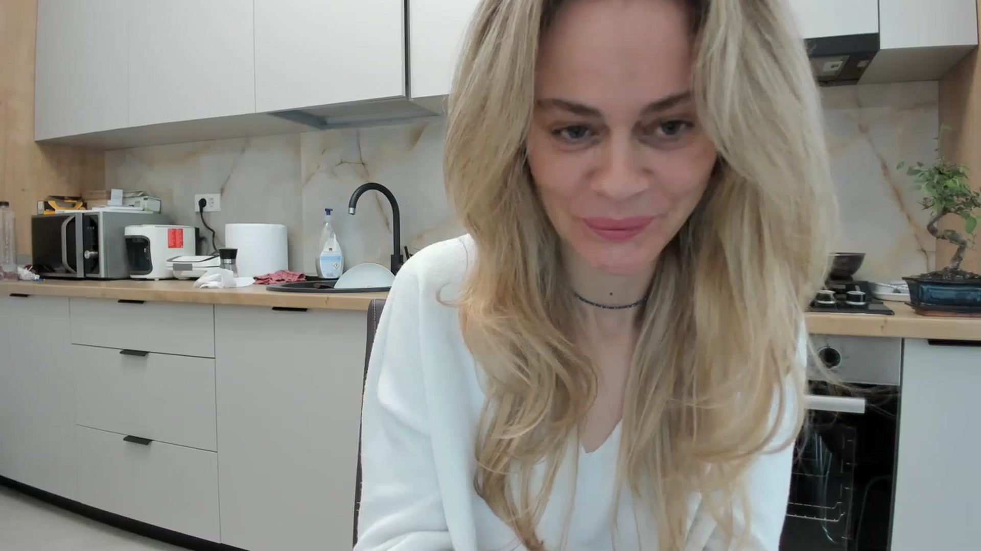 Gallery image thumbnail from DebbyPaige's myfreecams stream on, 03/19/2024, 13:11 image 20 of 20