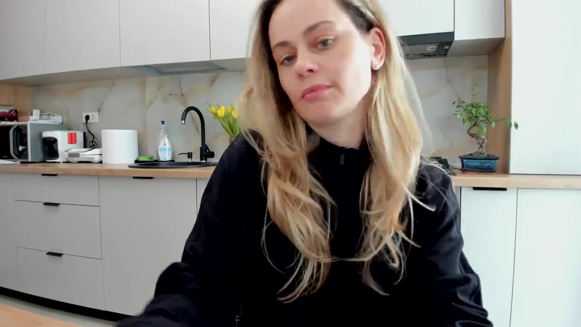 Gallery image thumbnail from DebbyPaige's myfreecams stream on, 03/20/2024, 11:49 image 19 of 20