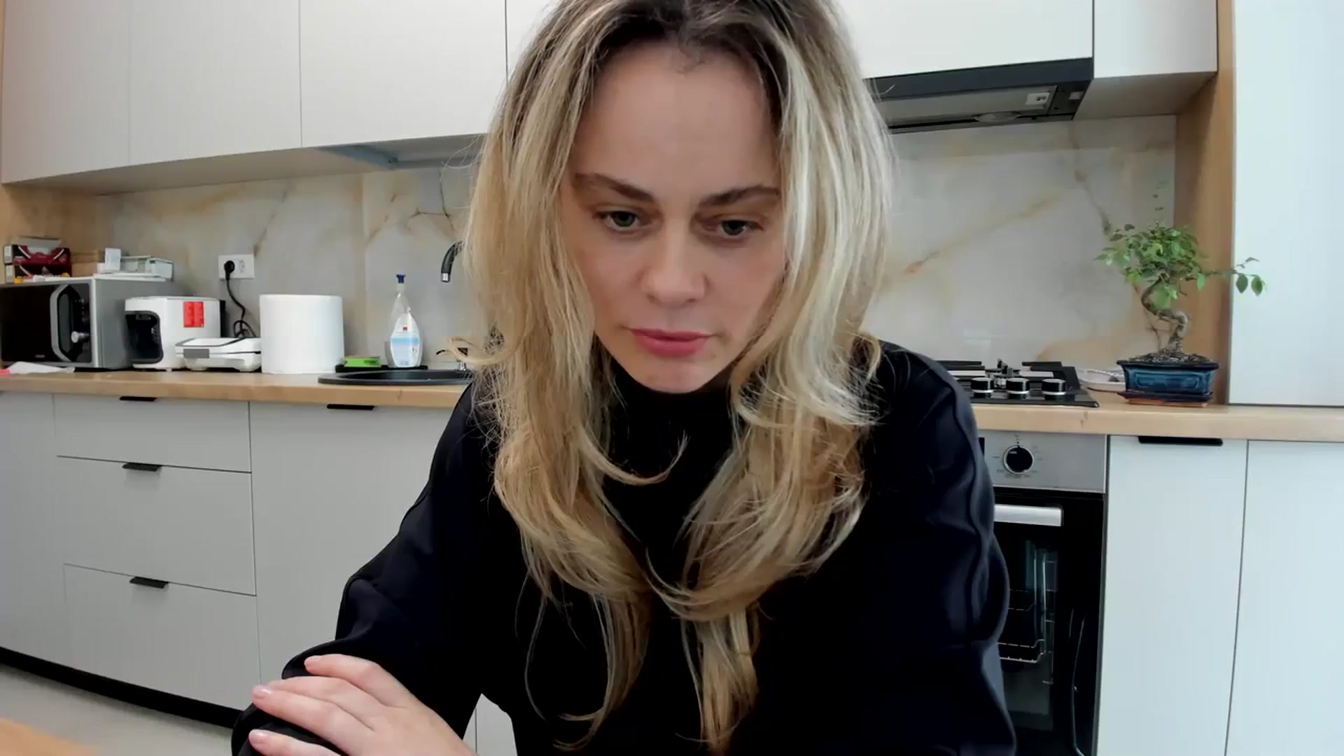 Gallery image thumbnail from DebbyPaige's myfreecams stream on, 03/20/2024, 13:29 image 5 of 20