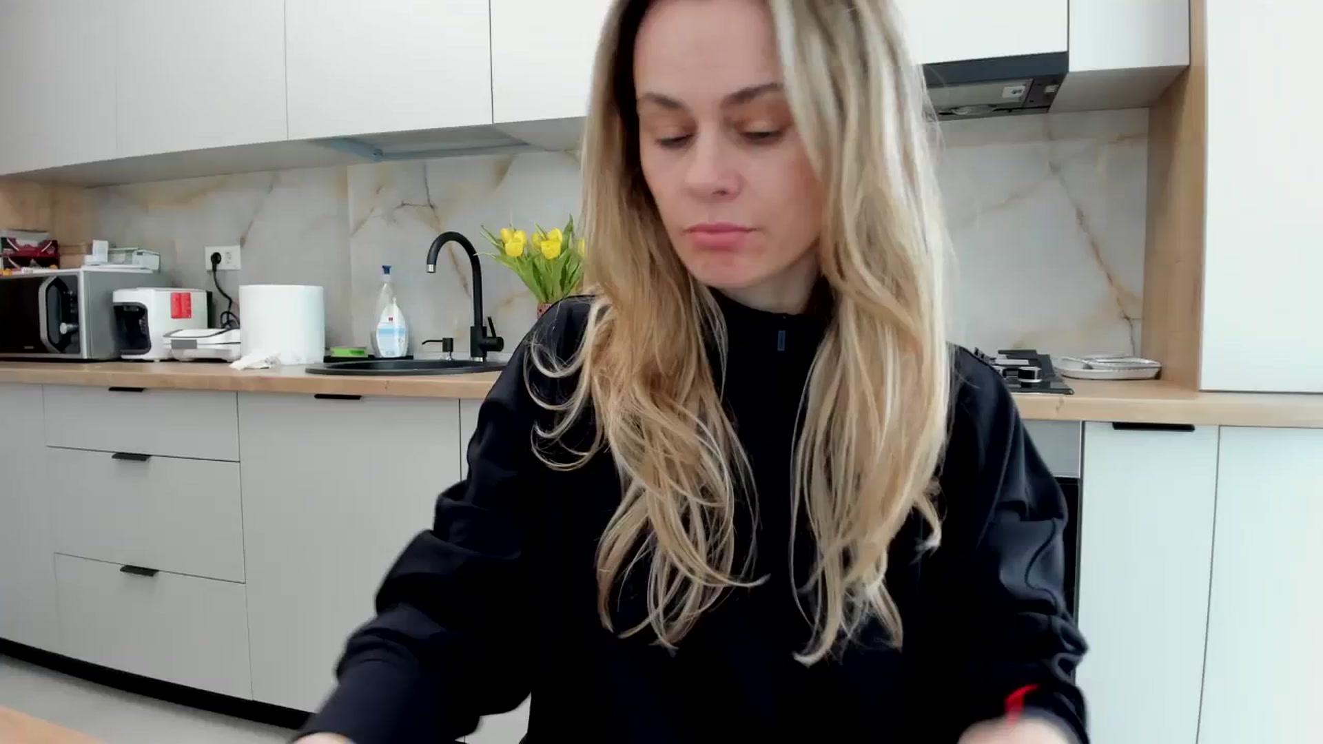 Gallery image thumbnail from DebbyPaige's myfreecams stream on, 03/20/2024, 14:16 image 1 of 20