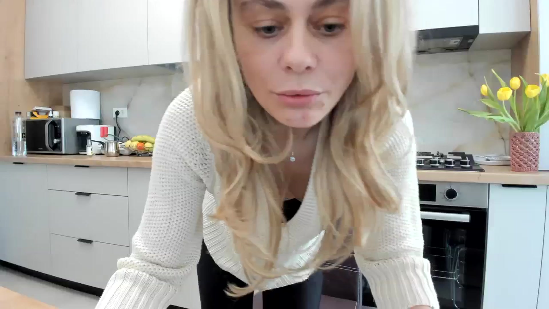 Gallery image thumbnail from DebbyPaige's myfreecams stream on, 03/21/2024, 13:34 image 11 of 20