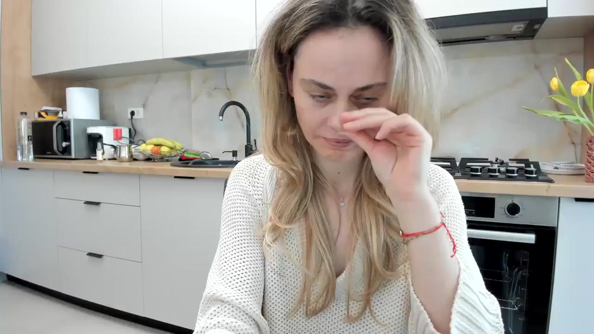 Gallery image thumbnail from DebbyPaige's myfreecams stream on, 03/21/2024, 13:34 image 20 of 20