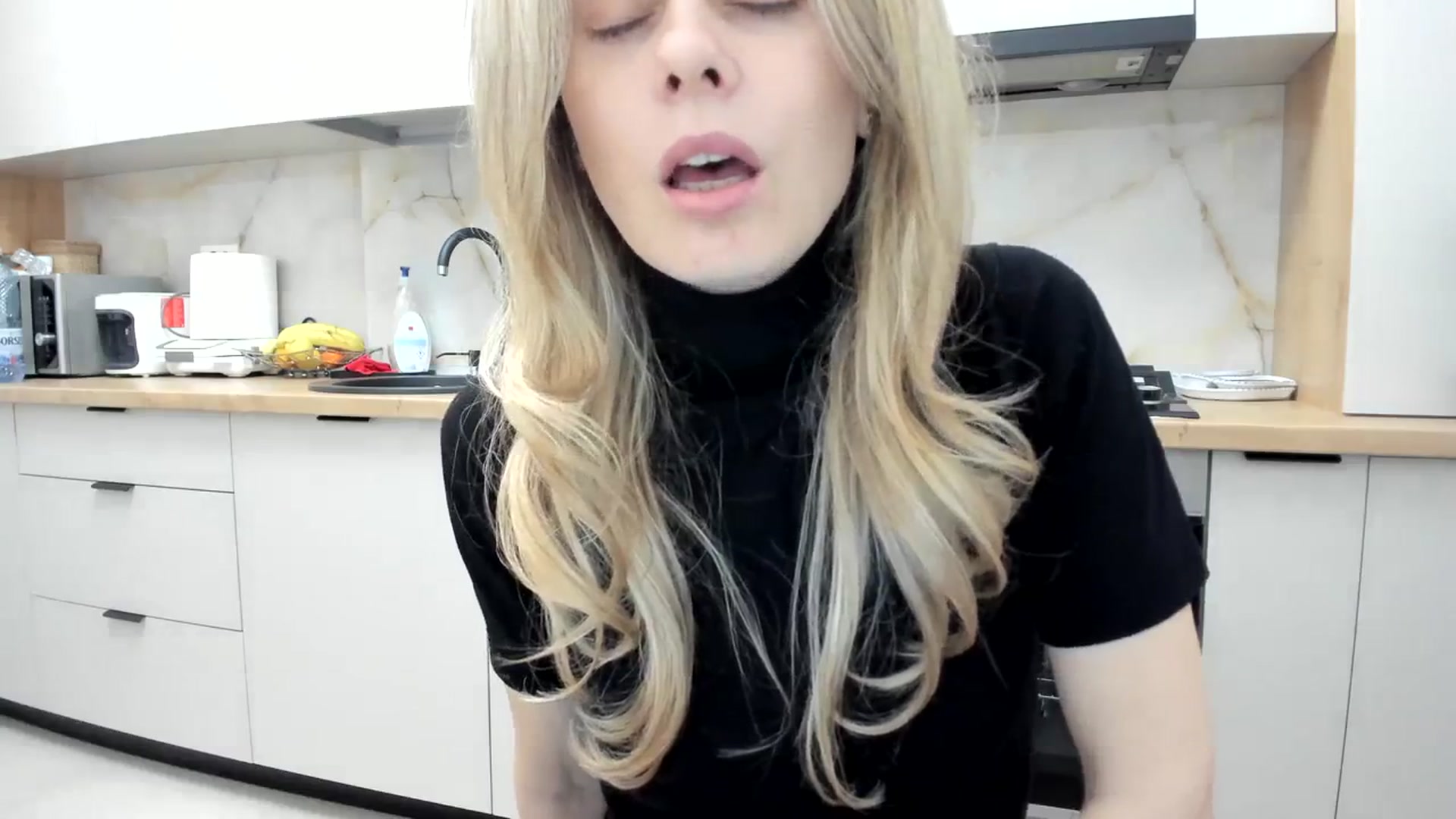 Gallery image thumbnail from DebbyPaige's myfreecams stream on, 03/22/2024, 18:44 image 14 of 20