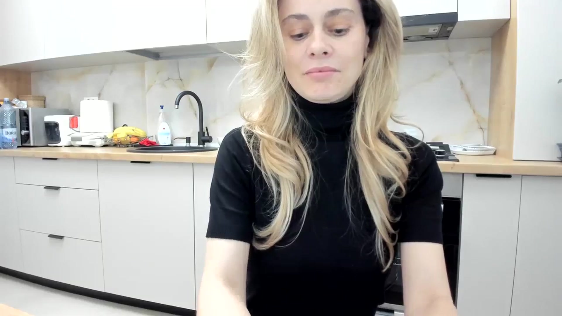 Gallery image thumbnail from DebbyPaige's myfreecams stream on, 03/22/2024, 18:44 image 12 of 20