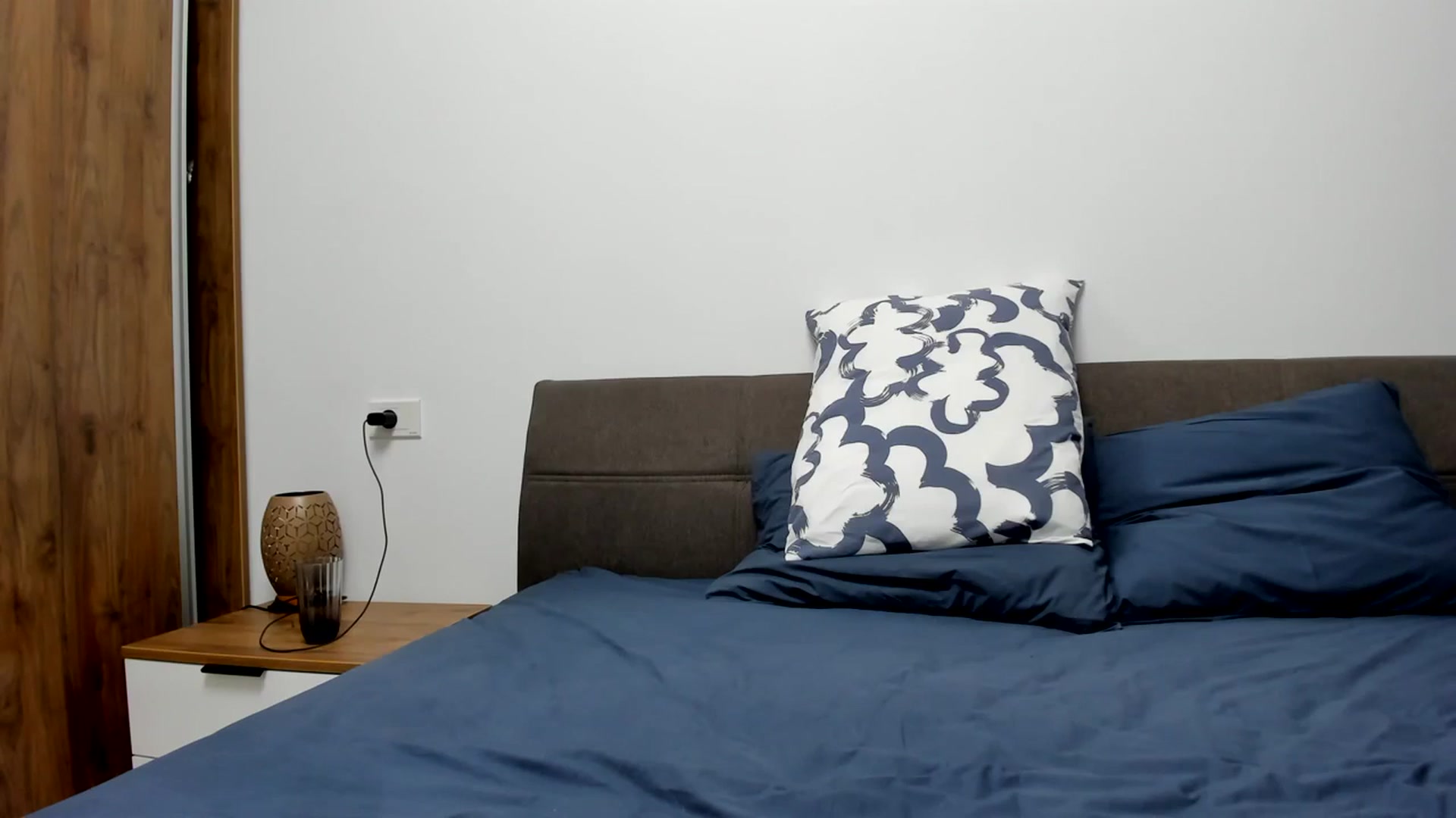 Gallery image thumbnail from DebbyPaige's myfreecams stream on, 03/23/2024, 20:31 image 16 of 20