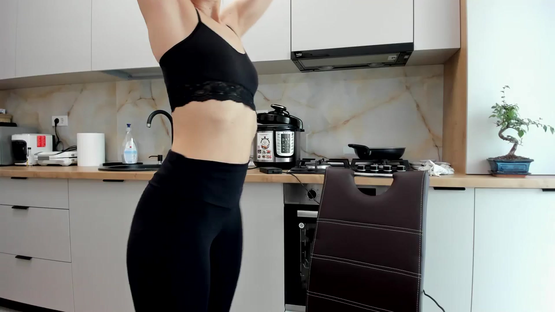Gallery image thumbnail from DebbyPaige's myfreecams stream on, 03/28/2024, 11:35 image 2 of 20