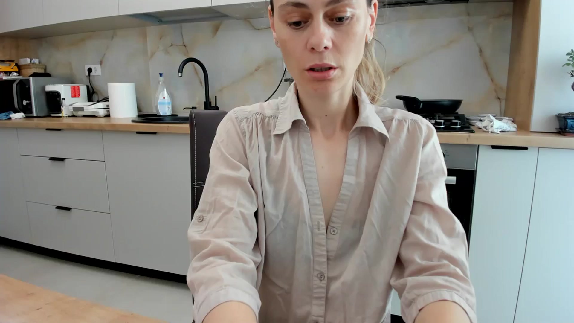 Gallery image thumbnail from DebbyPaige's myfreecams stream on, 03/28/2024, 11:35 image 20 of 20