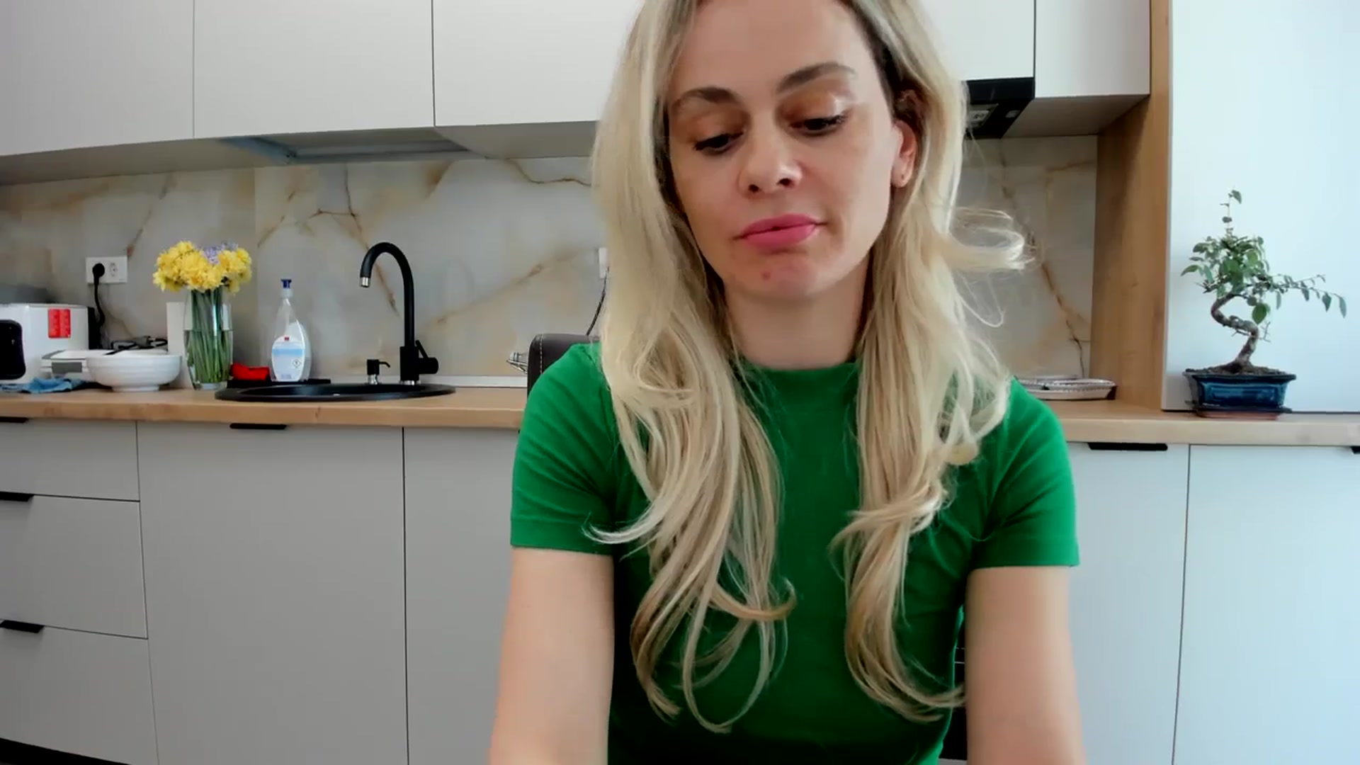 Gallery image thumbnail from DebbyPaige's myfreecams stream on, 04/02/2024, 12:56 image 12 of 20