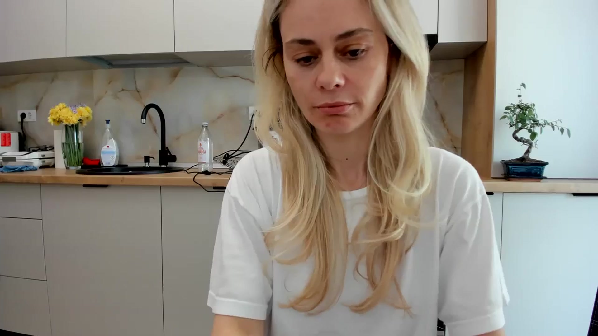 Gallery image thumbnail from DebbyPaige's myfreecams stream on, 04/02/2024, 12:56 image 2 of 20