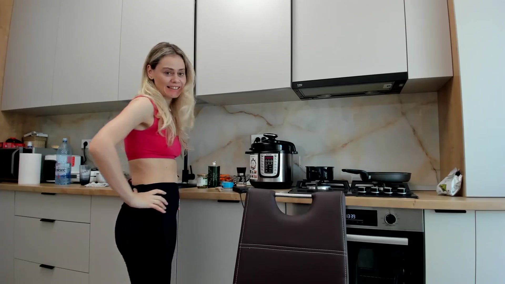 Gallery image thumbnail from DebbyPaige's myfreecams stream on, 04/03/2024, 10:48 image 17 of 20