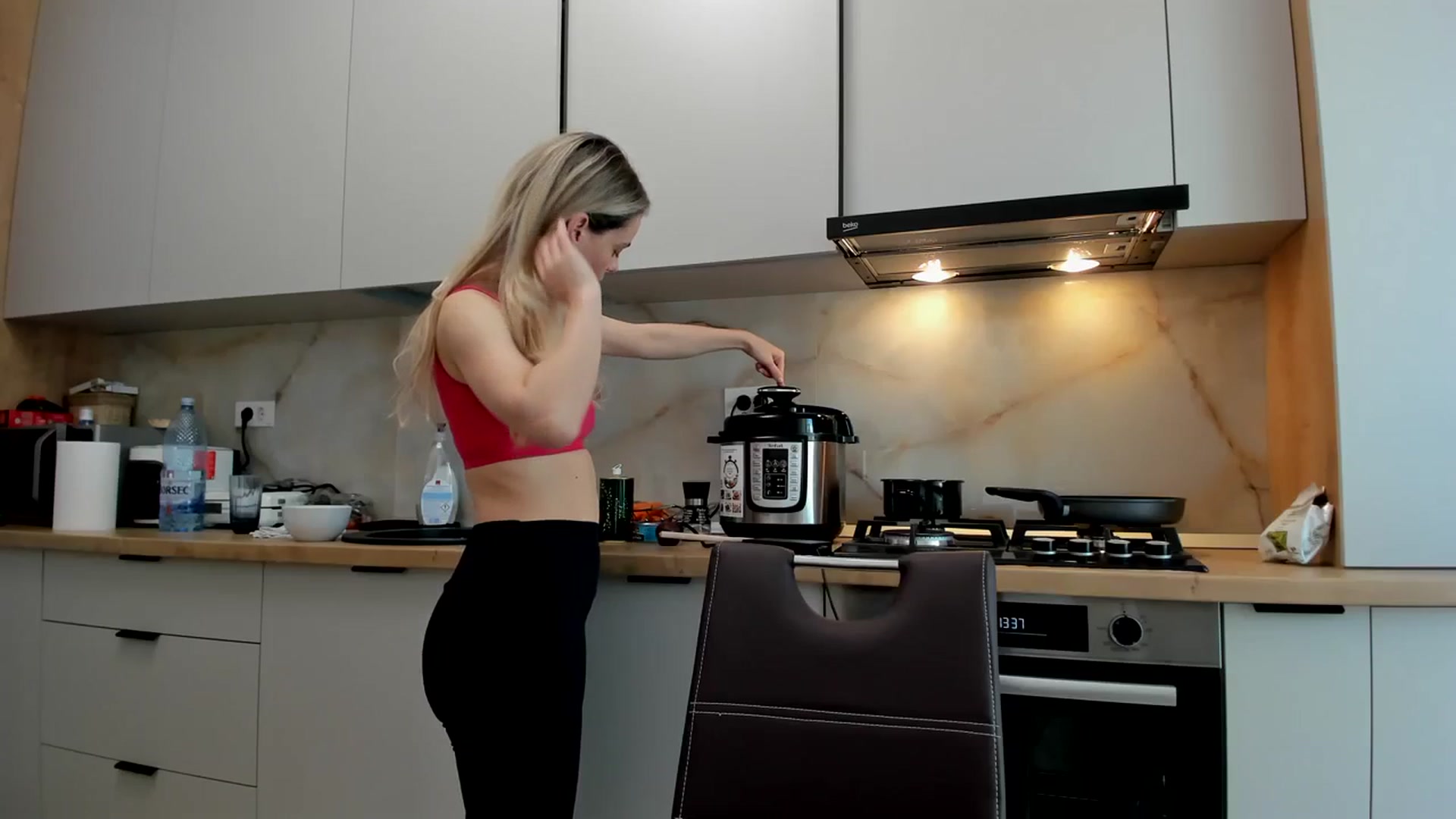 Gallery image thumbnail from DebbyPaige's myfreecams stream on, 04/03/2024, 10:48 image 16 of 20