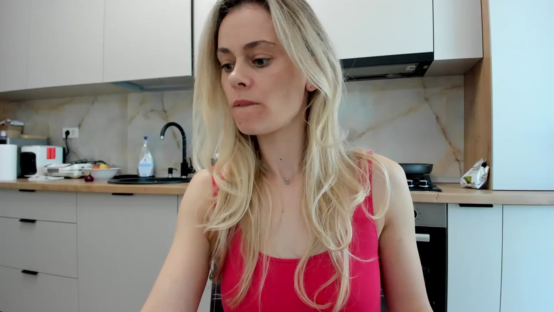 Gallery image thumbnail from DebbyPaige's myfreecams stream on, 04/03/2024, 12:53 image 10 of 20