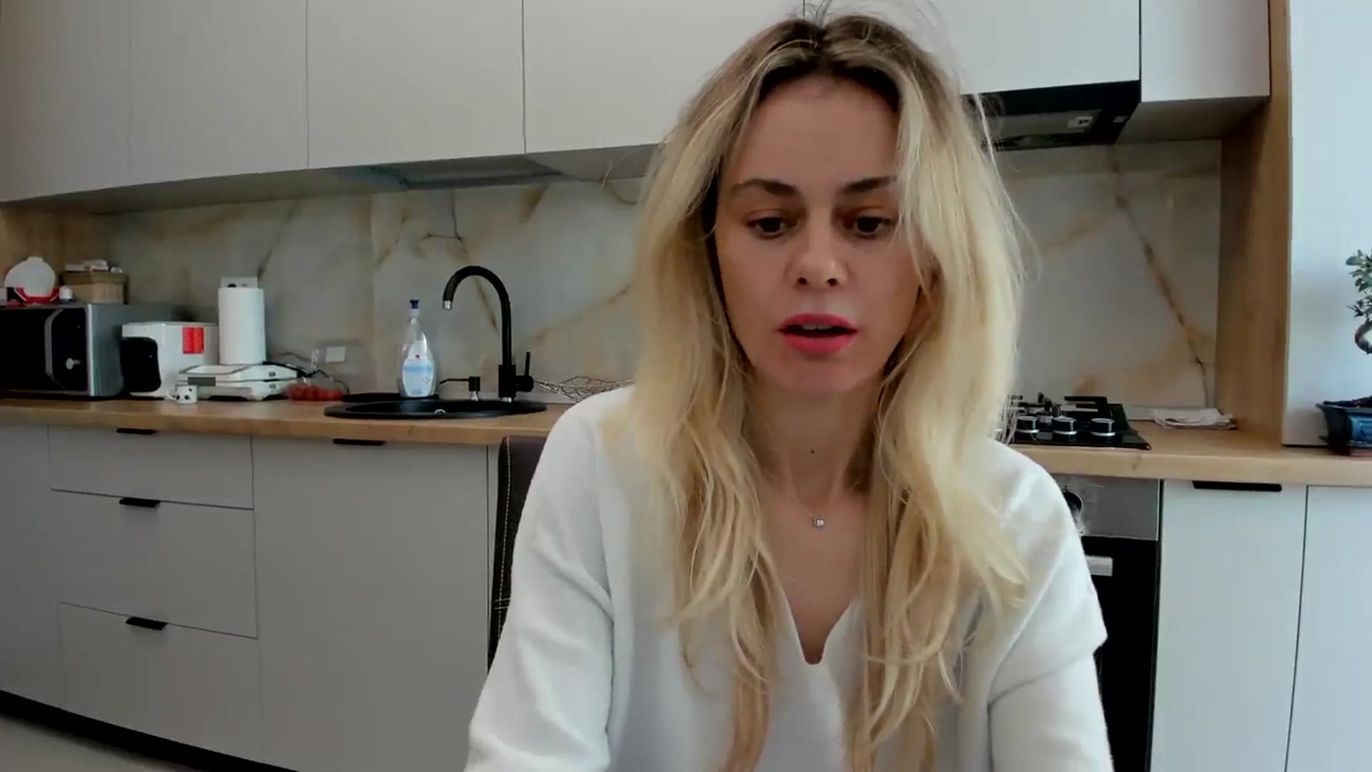 Gallery image thumbnail from DebbyPaige's myfreecams stream on, 04/05/2024, 11:58 image 6 of 20