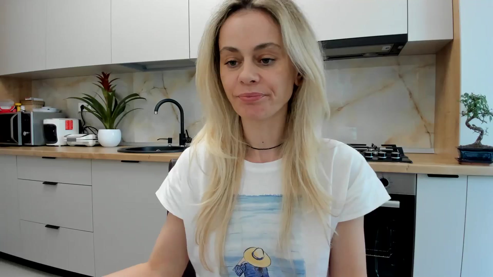 Gallery image thumbnail from DebbyPaige's myfreecams stream on, 04/07/2024, 15:53 image 6 of 20