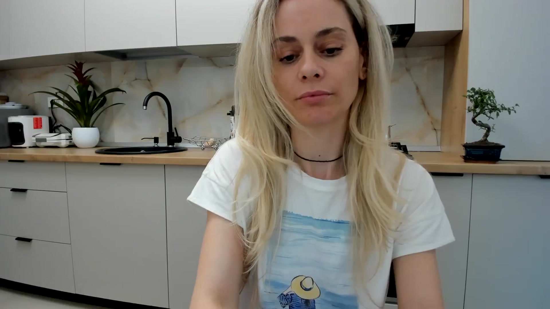 Gallery image thumbnail from DebbyPaige's myfreecams stream on, 04/07/2024, 17:34 image 7 of 20